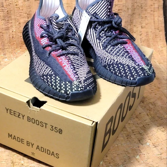 Yeezy Boost 350 V2 Yecheil Men's New with Tags and Box